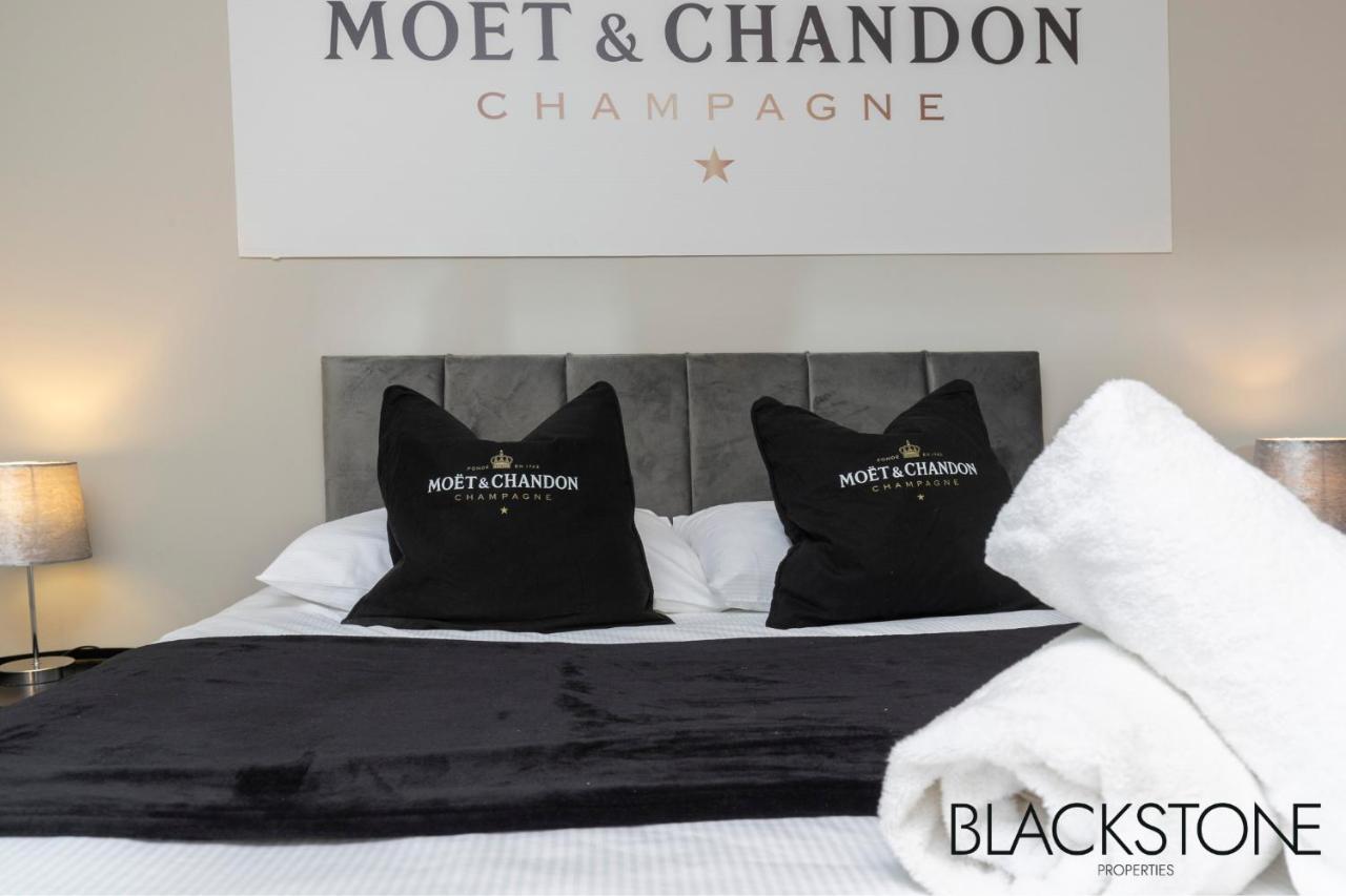 Champagne House - 4 Bed Property Plus 2 Sofa Beds By Bpne Darlington  Luaran gambar