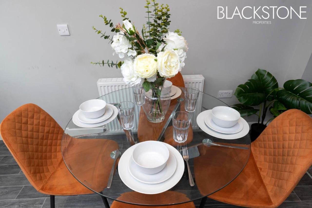 Champagne House - 4 Bed Property Plus 2 Sofa Beds By Bpne Darlington  Luaran gambar