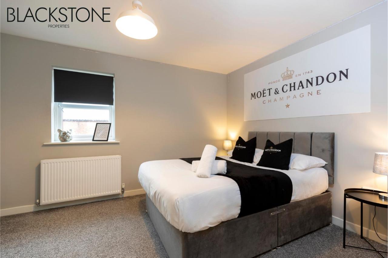 Champagne House - 4 Bed Property Plus 2 Sofa Beds By Bpne Darlington  Luaran gambar